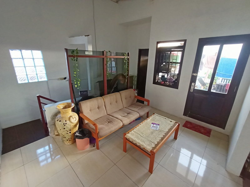 Hidup Nyaman di Bandung: Rumah SHM dengan Teras Gazebo