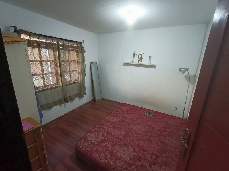 Hidup Nyaman di Bandung: Rumah SHM dengan Teras Gazebo