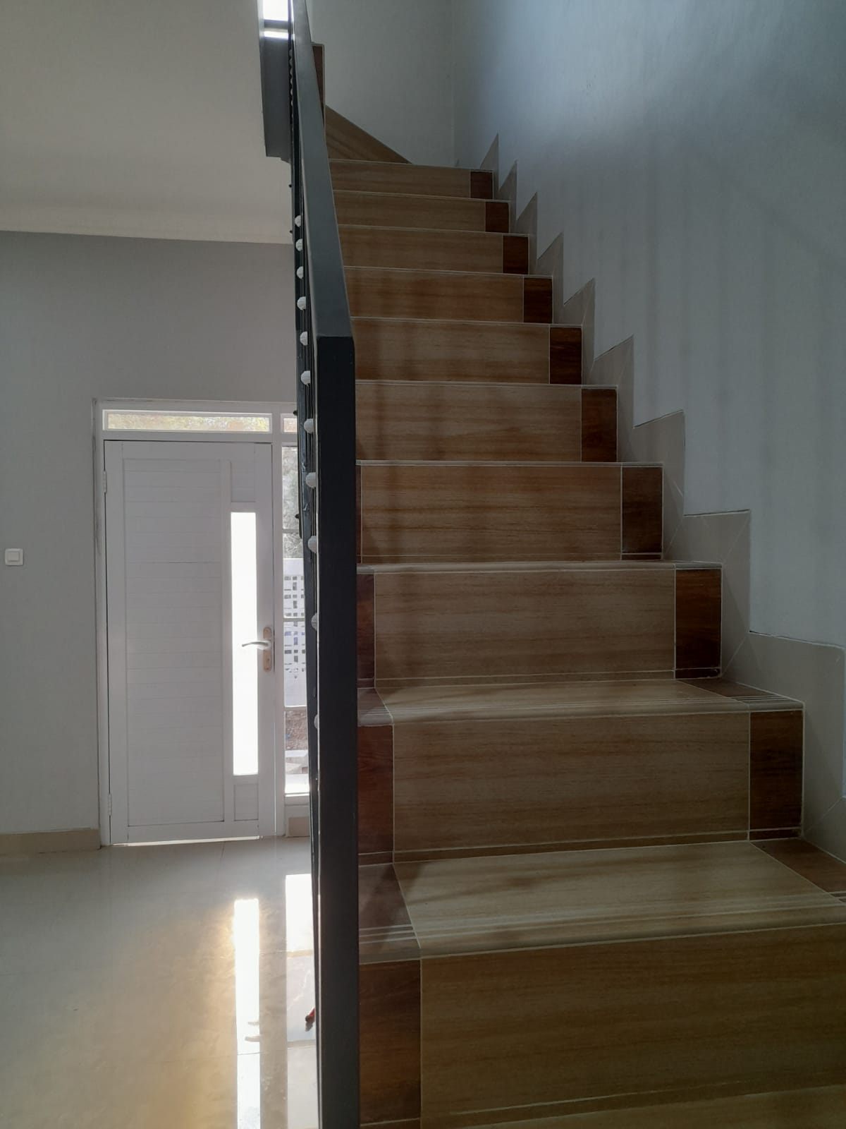 Rumah 2 lantai kokoh di Sindanglaya dekat Arcamanik Kota Bandung