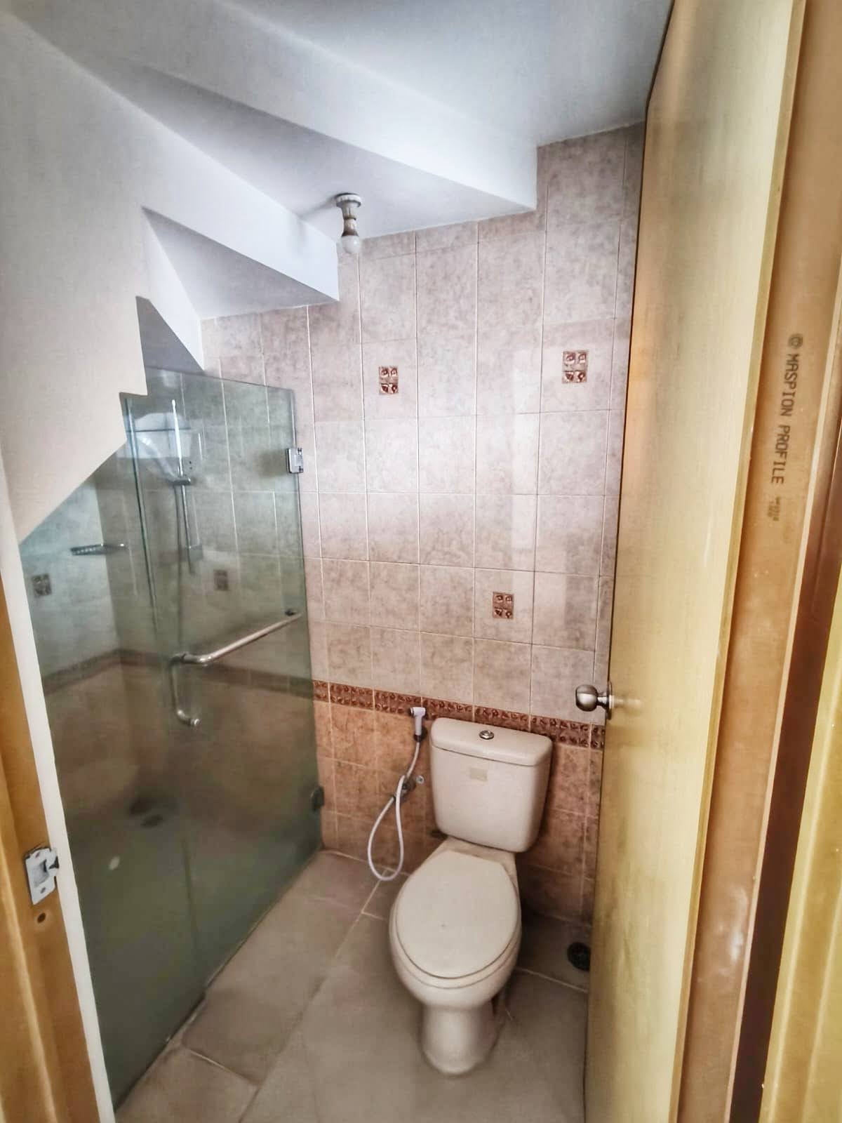 Jual Rumah 2 Lantai Jl. DUKUH KUPANG TIMUR Surabaya Barat