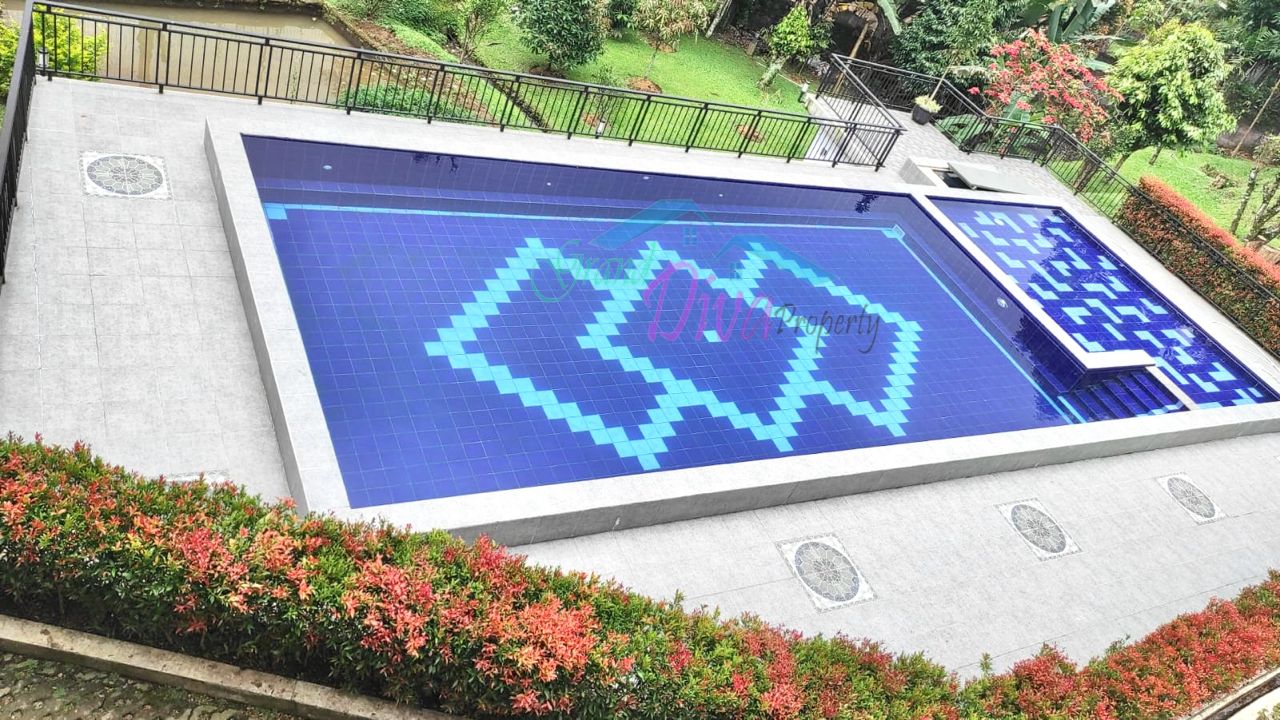 Dijual vila di Cilember, Cisarua Bogor -luas tanah ±4100m2 -lua