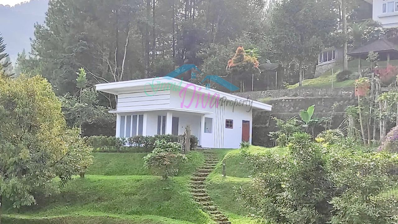 Dijual vila di Cilember, Cisarua Bogor -luas tanah ±4100m2 -lua