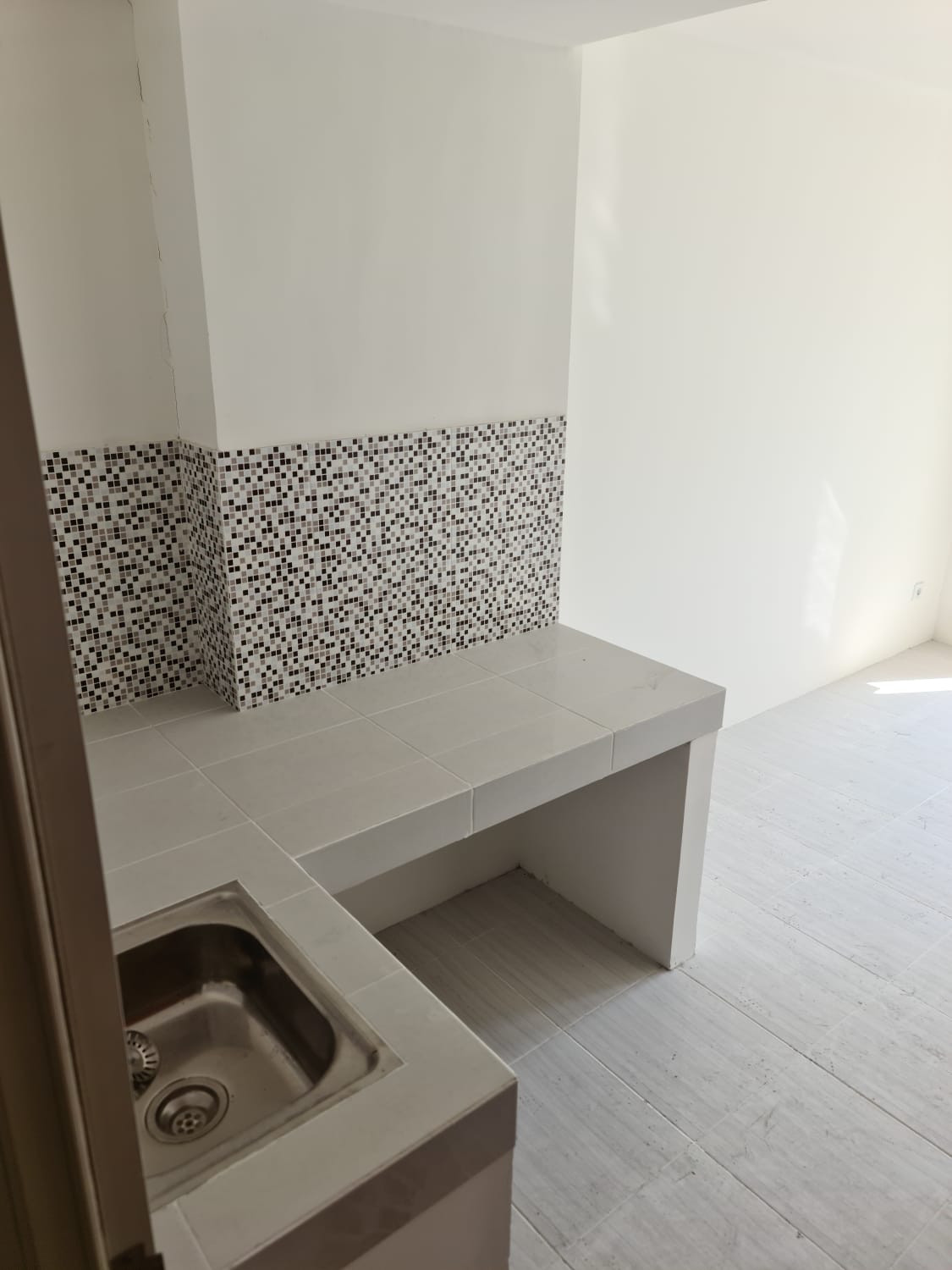 JUAL APARTMENT PUNCAK CBD Tower A Lantai 10 Surabaya