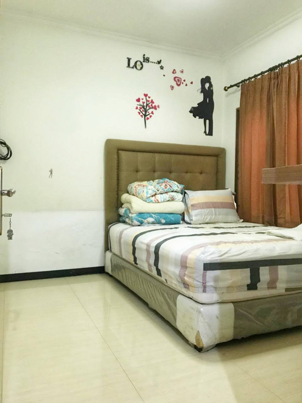 Disewakan Rumah DARMO PERMAI UTARA , Surabaya Barat