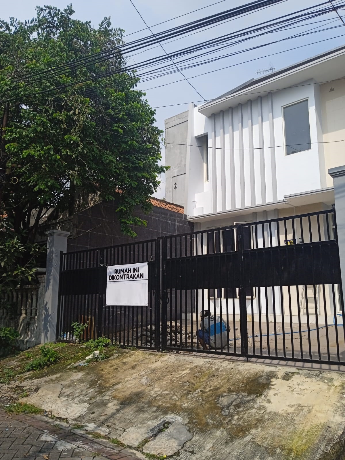 rumah disewakan kencanasari timur surabaya