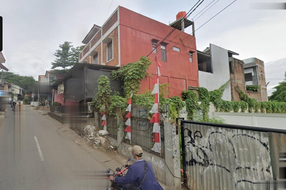 Dijual ruko 2.5 lantai (sebelah Kampus) di  Setu, Cipayung