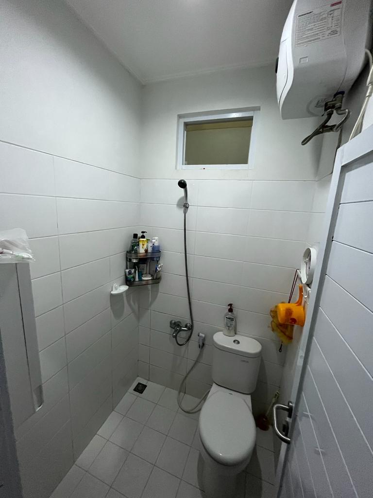 Dijual Rumah Bagus 2Lt strategis Anti Banjir di limo Cinere, Dep