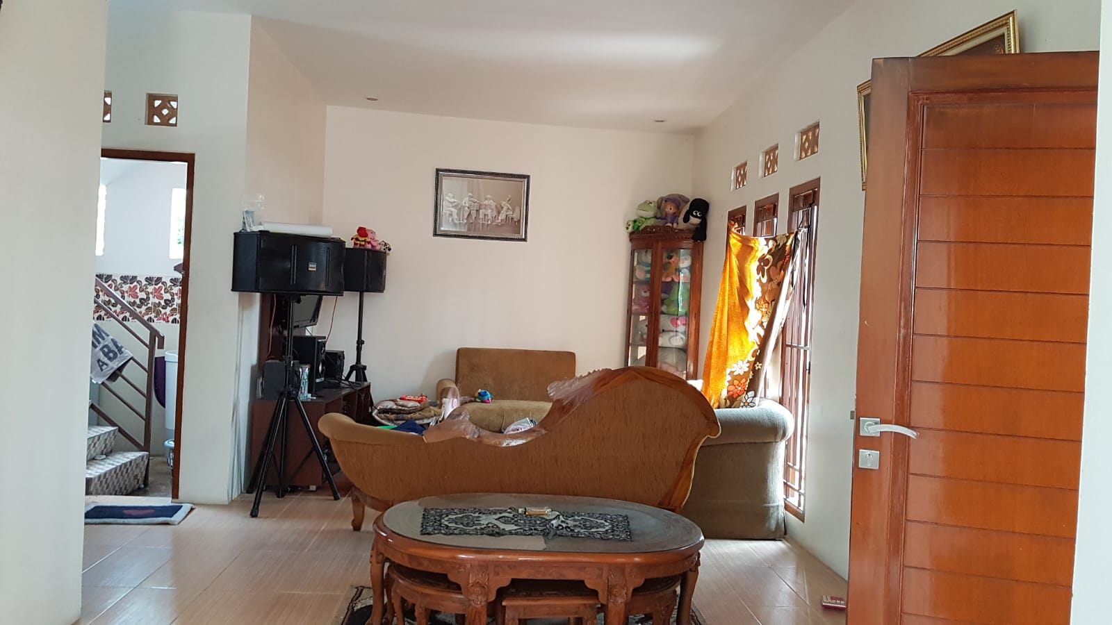 Dijual Rumah Furnished Asri Bangunan Luas di Depok Timur