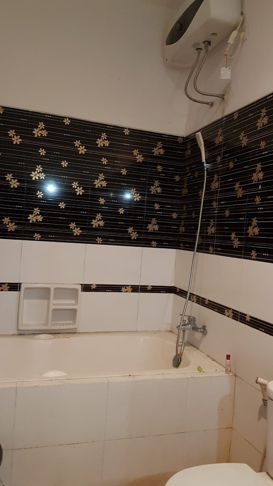 Dijual Rumah Furnished Asri Bangunan Luas di Depok Timur