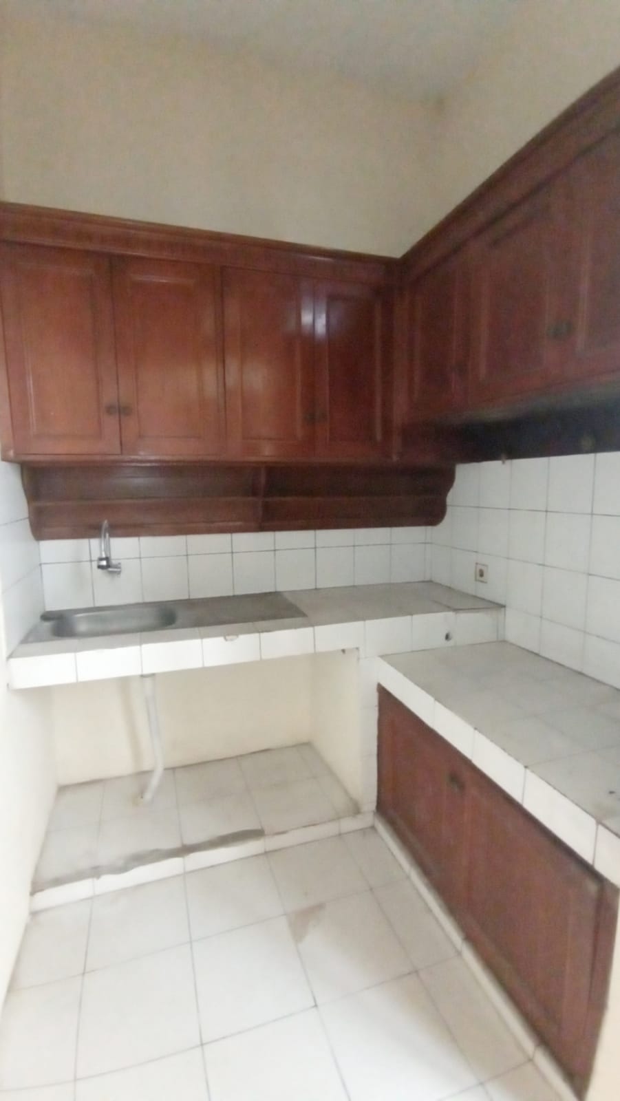 Disewa rumah rapih aman nyaman di Duren Sawit dalam Komplek