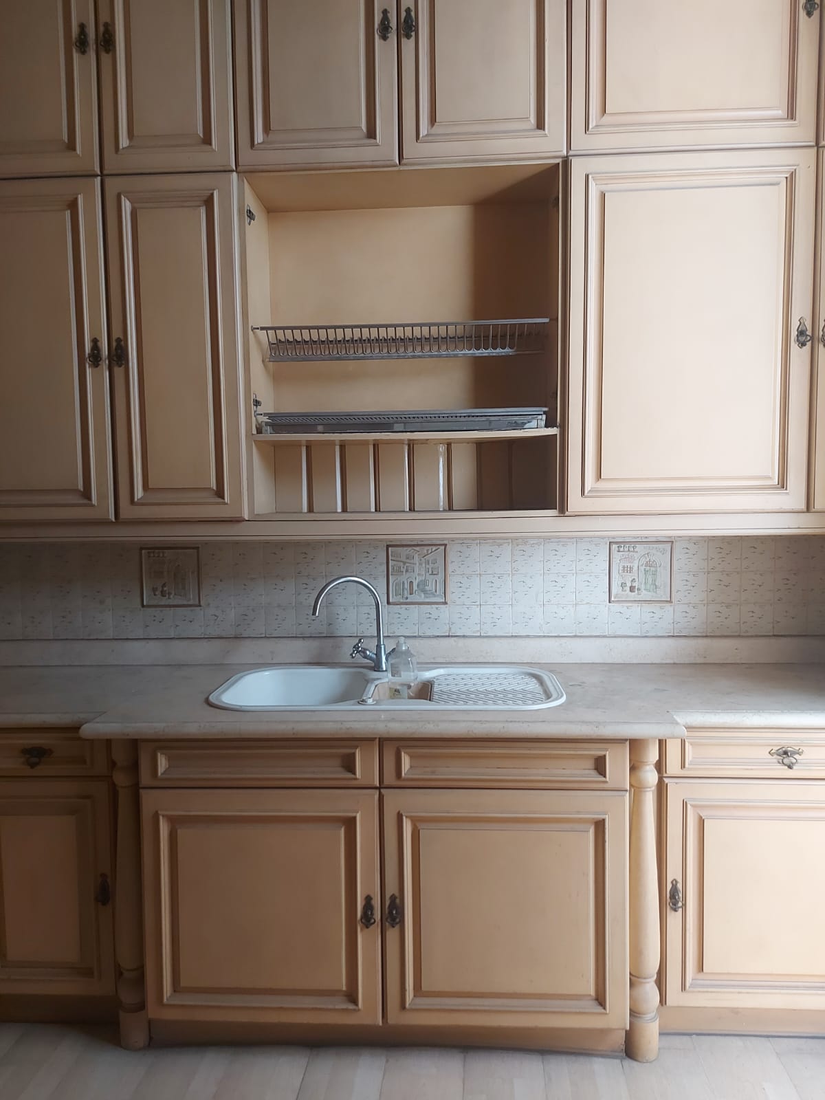 Dijual/Disewa rumah mewah dan ada kantor di jalan Hang Lekir