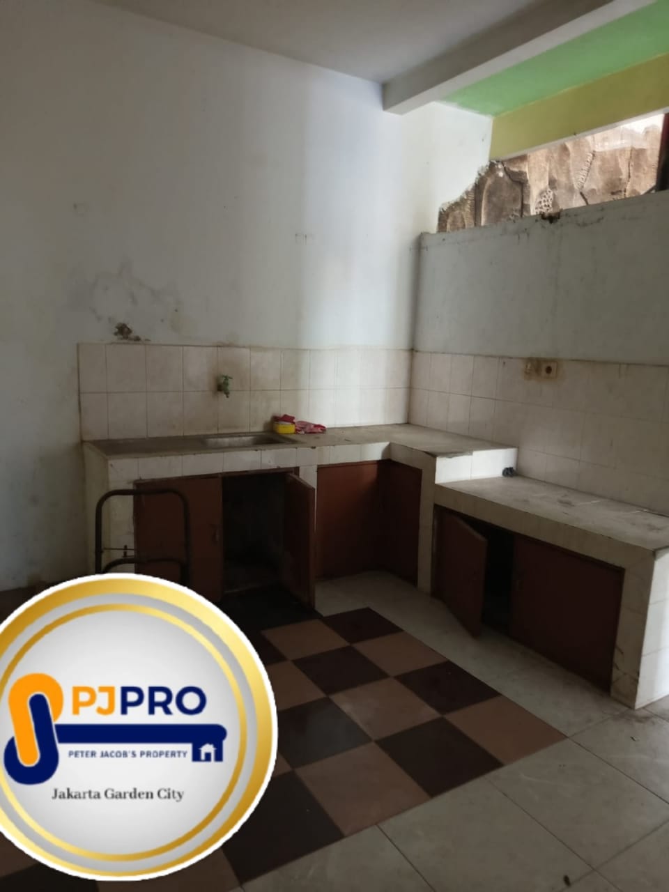 Dijual Rumah 2lantai Hadap Barat di Taman Harapan Baru Bekasi