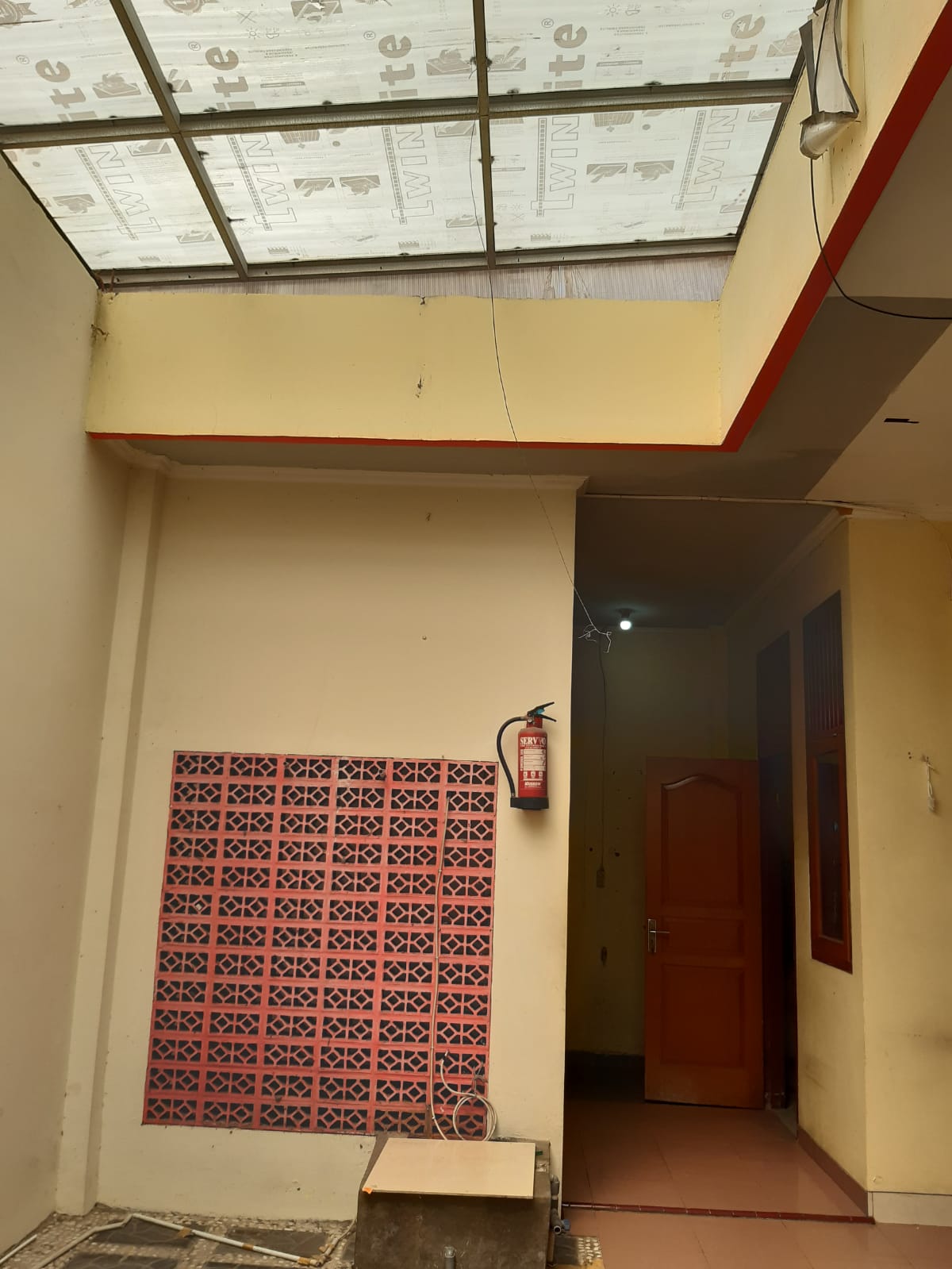 Dijual rumah dekat masjid di Cempaka Baru, Kemayoran, JakPus