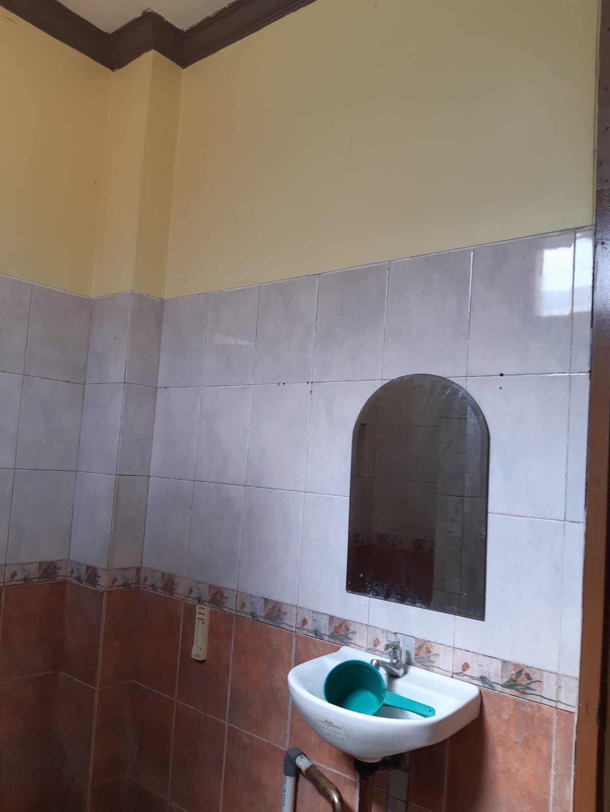 Dijual rumah dekat masjid di Cempaka Baru, Kemayoran, Jakarta