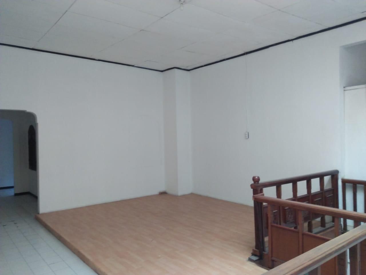 Disewakan rumah 2 akses bisa untuk kantor area Kayu Putih