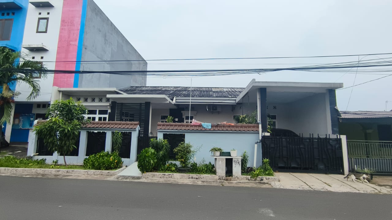 Rumah prospek dan strategis untuk usaha dekat kota Depok