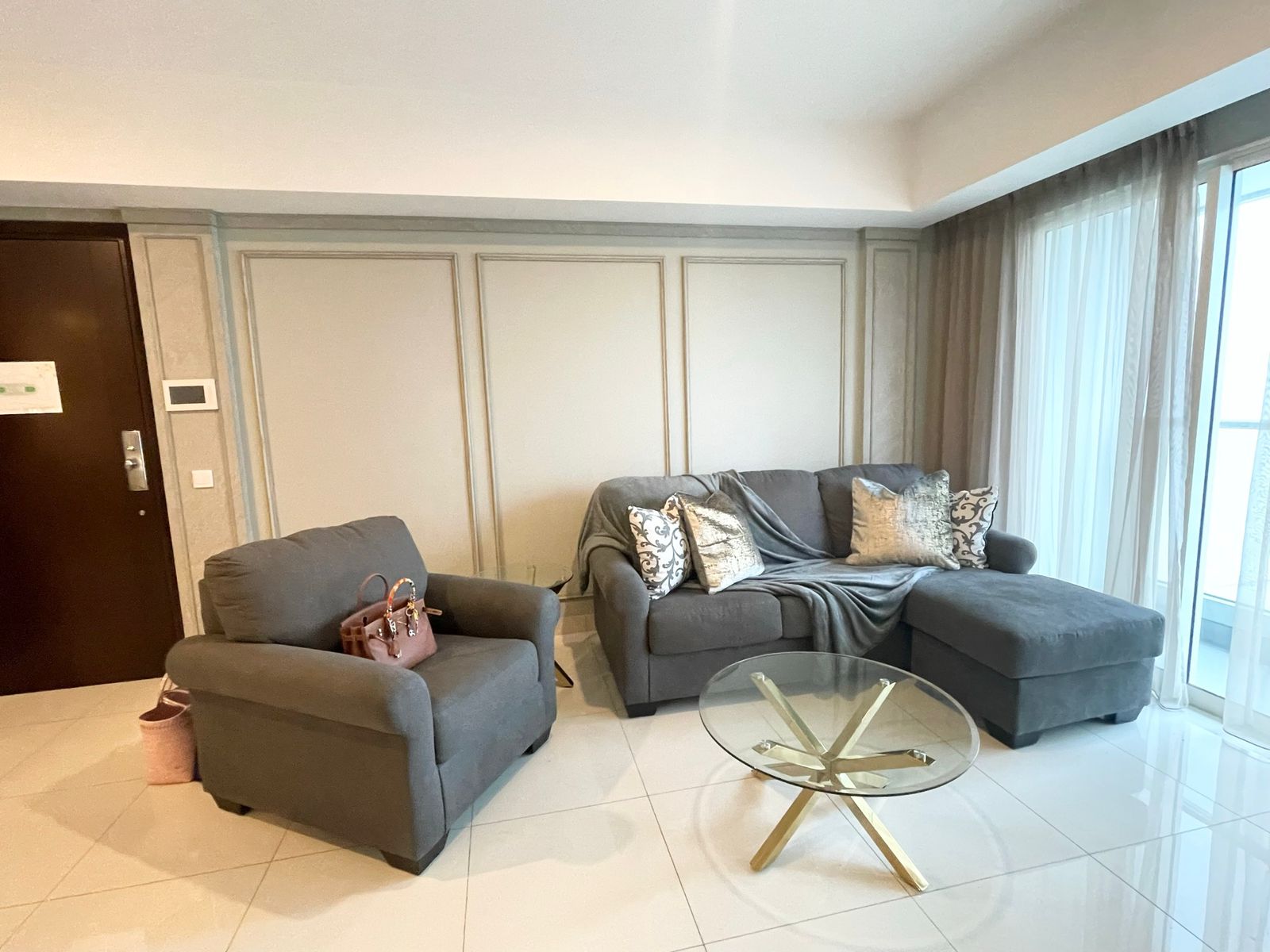 Dijual Apartemen The Kensington Royal Suits  Kelapa Gading