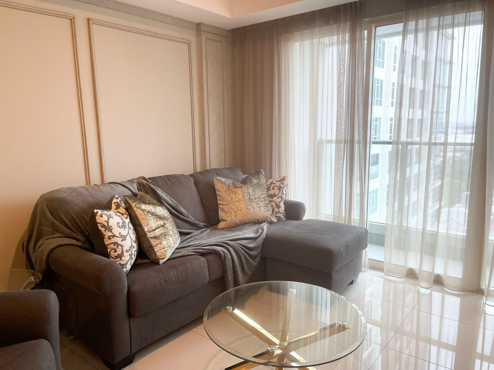 Dijual Apartemen The Kensington Royal Suits  Kelapa Gading