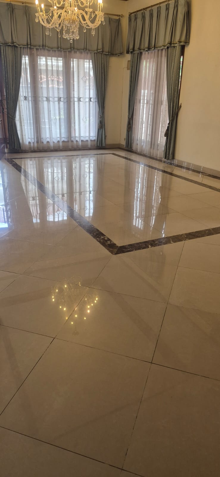 Disewakan rumah bisa untuk kantor di area Kayu Putih Pulo Gadung