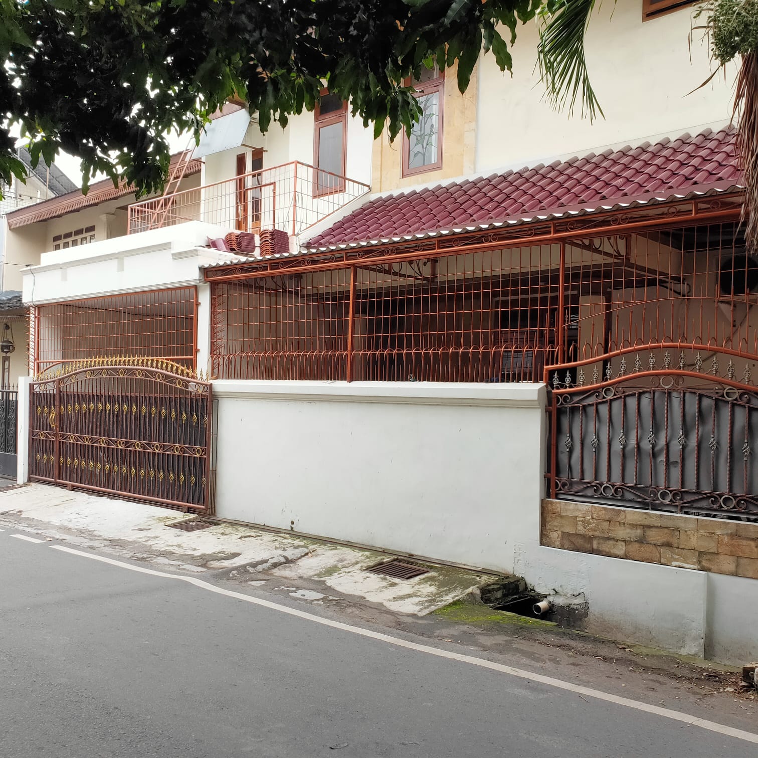 Disewakan rumah bisa untuk kantor di Kayu Putih, Pulo Gadung