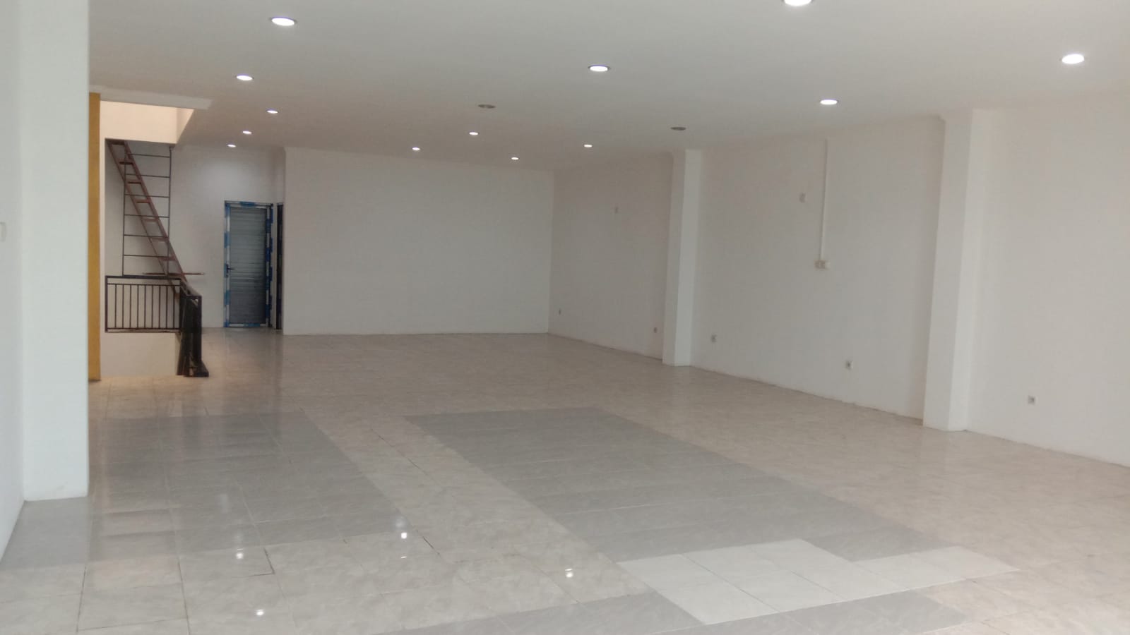 Disewakan ruko gandeng di Kali Malang, Kayuringin Jaya, Bekasi