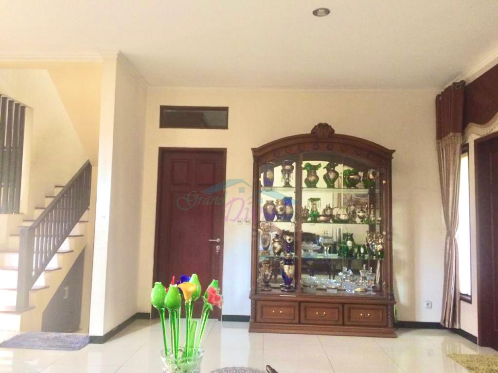 RUMAH BAGUS DI KEMANG PRATAMA 1 HARGA MURAH