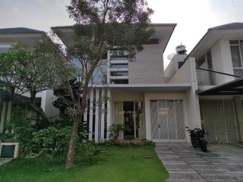 Sewa Rumah Pakuwon Indah, The Mansion, Surabaya ~ Quiet & Comfy