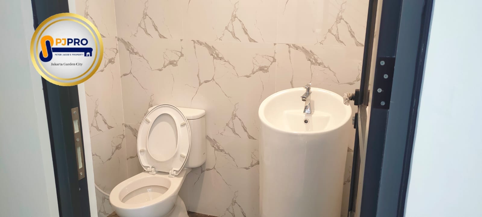 Dijual Rumah Cantik Siaphuni di Cluster Madrid Cibubur