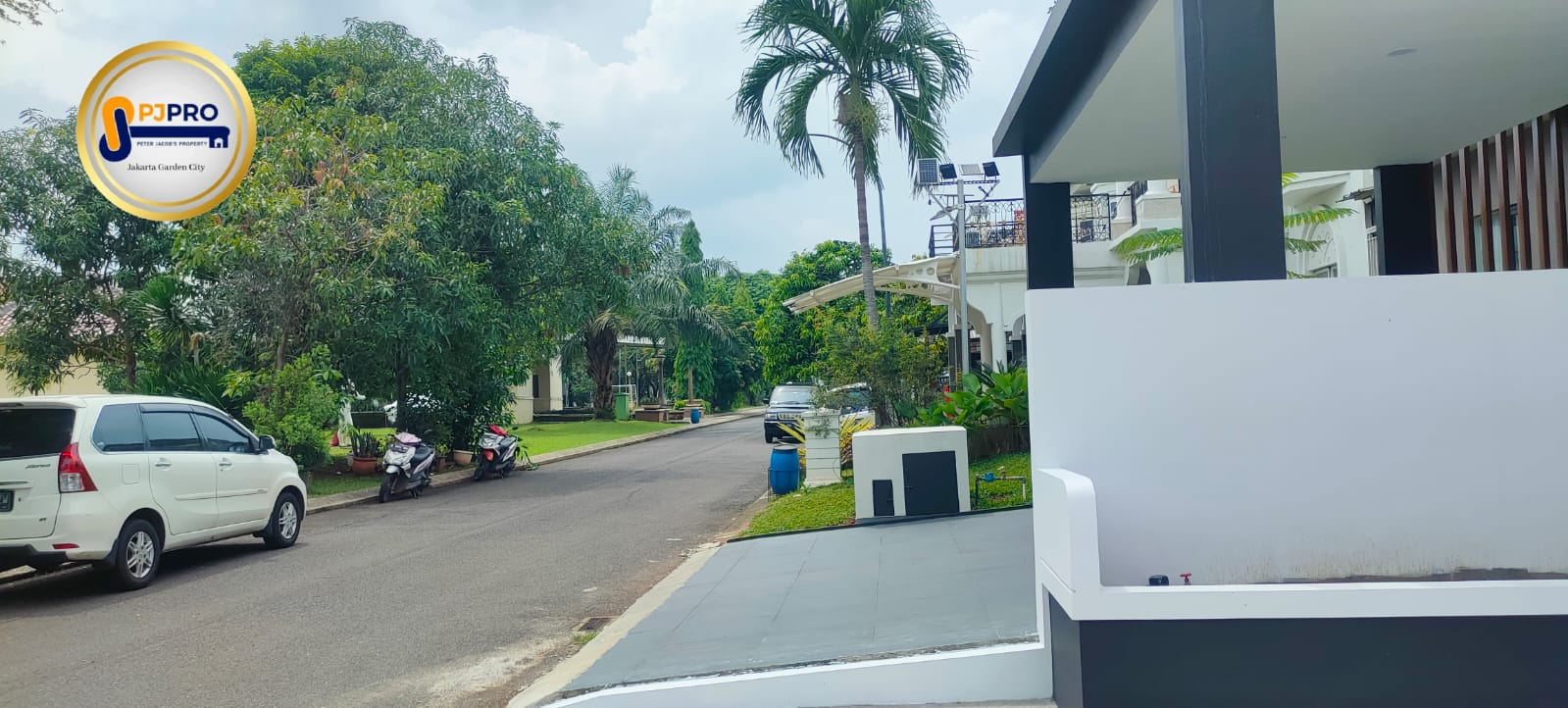 Dijual Rumah Cantik Siaphuni di Cluster Madrid Cibubur