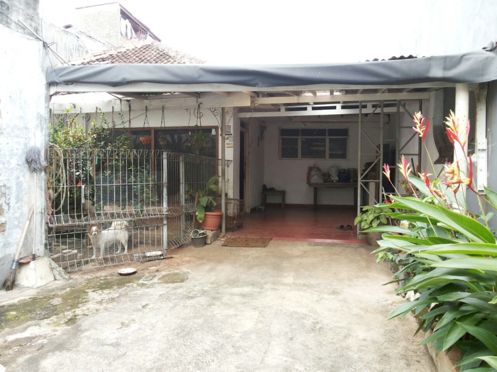 RUMAH DI KRAMAT JATI JAKARTA TIMUR
