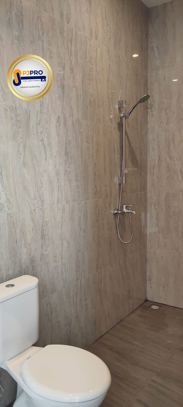 Dijual Rumah Cantik Siaphuni di Cluster Madrid Cibubur