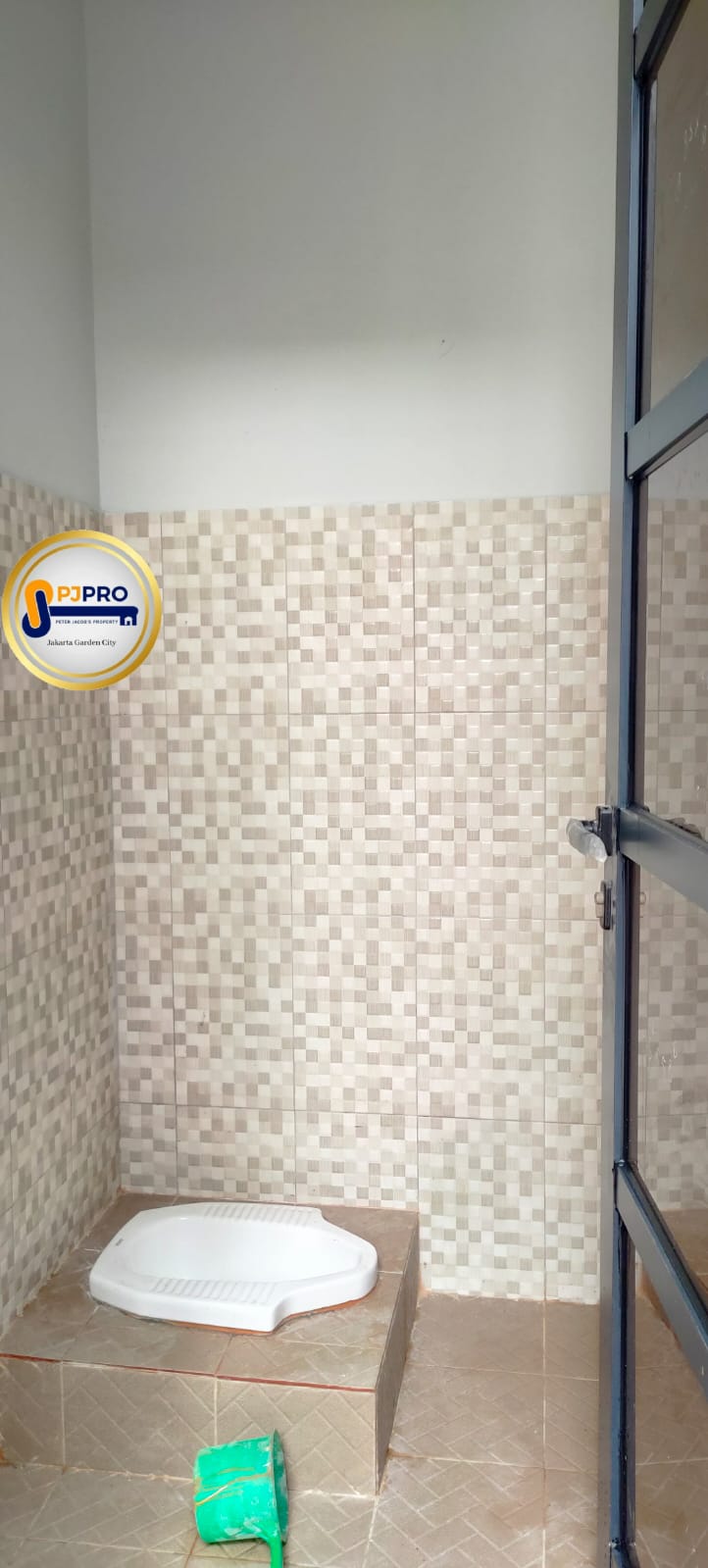 Dijual Rumah Cantik Siaphuni di Cluster Madrid Cibubur