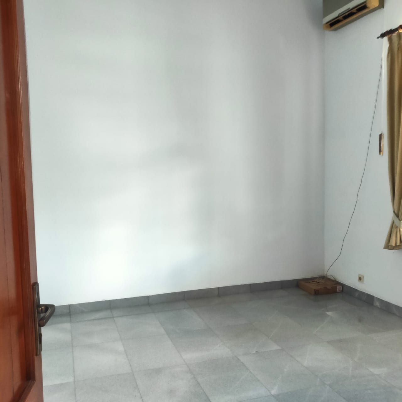 Disewakan rumah komplek mewah di Pejaten Barat, Pasar Minggu