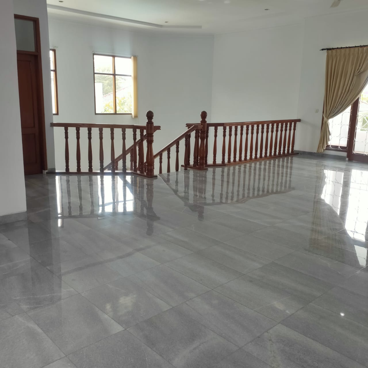 Disewakan rumah komplek mewah di Pejaten Barat, Pasar Minggu