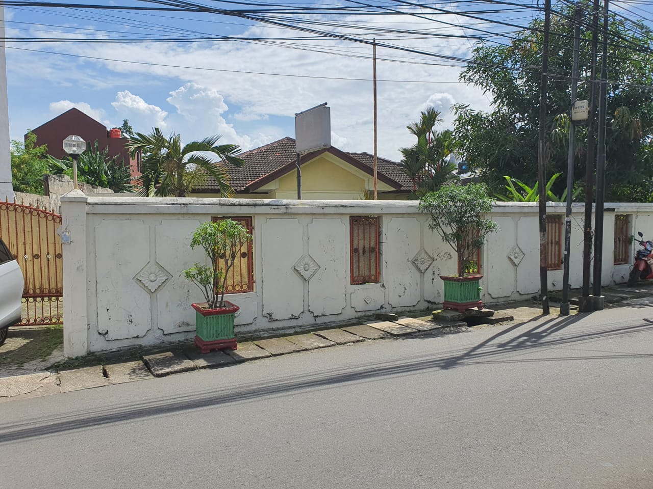 Dijual rumah luas di area Condet, Balekambang, Kramat jati