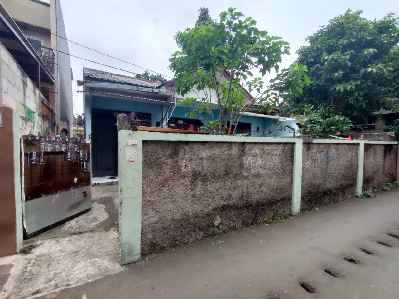 Dijual rumah luas di area Condet, Balekambang, Kramat jati