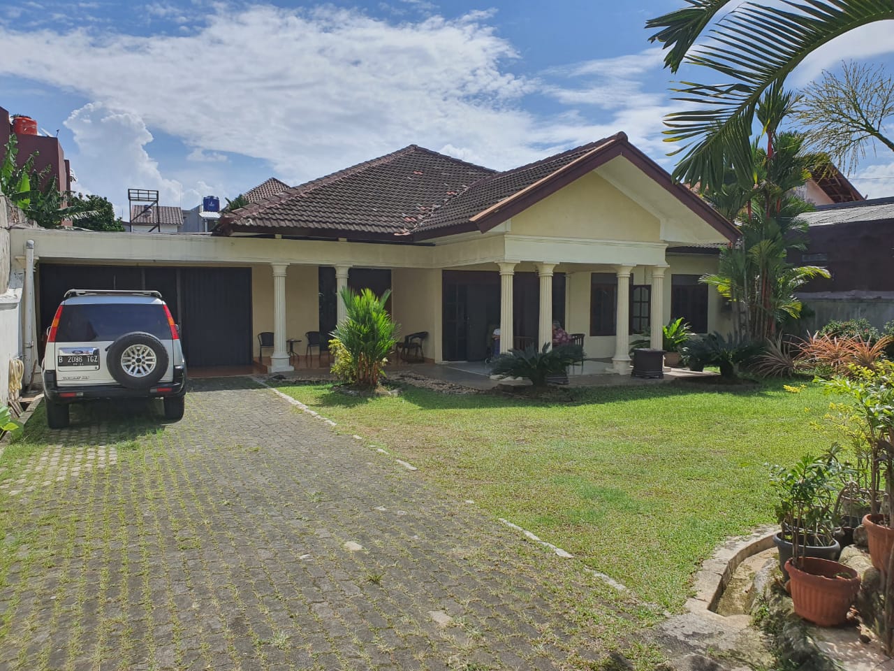 Dijual rumah luas di area Condet, Balekambang, Kramat jati