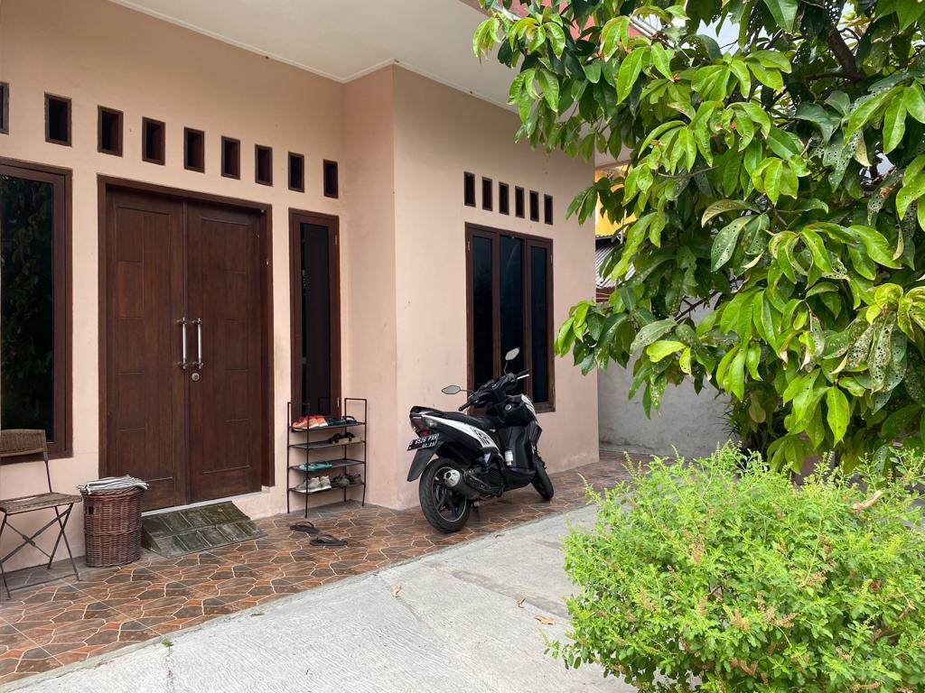 Dijual rumah cantik dalam gang motor di area Cempaka Baru