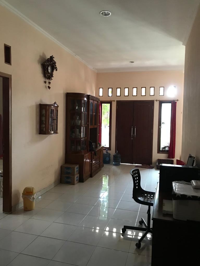 Dijual rumah cantik dalam gang motor di area Cempaka Baru