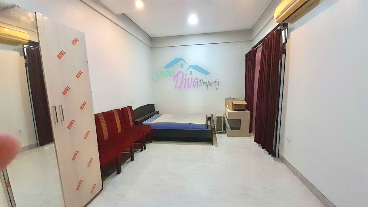 RUMAH SEWA BAGUS DI CLUSTER MONACO KOTA WISATA