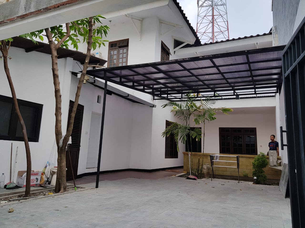 Dijual / Disewakan Rumah SIMPANG DARMO PERMAI SELATAN Surabaya