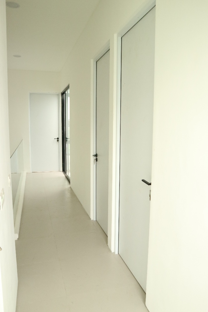 Rumah 2 Lantai Baru Minimalis Dian Istana Surabaya Barat