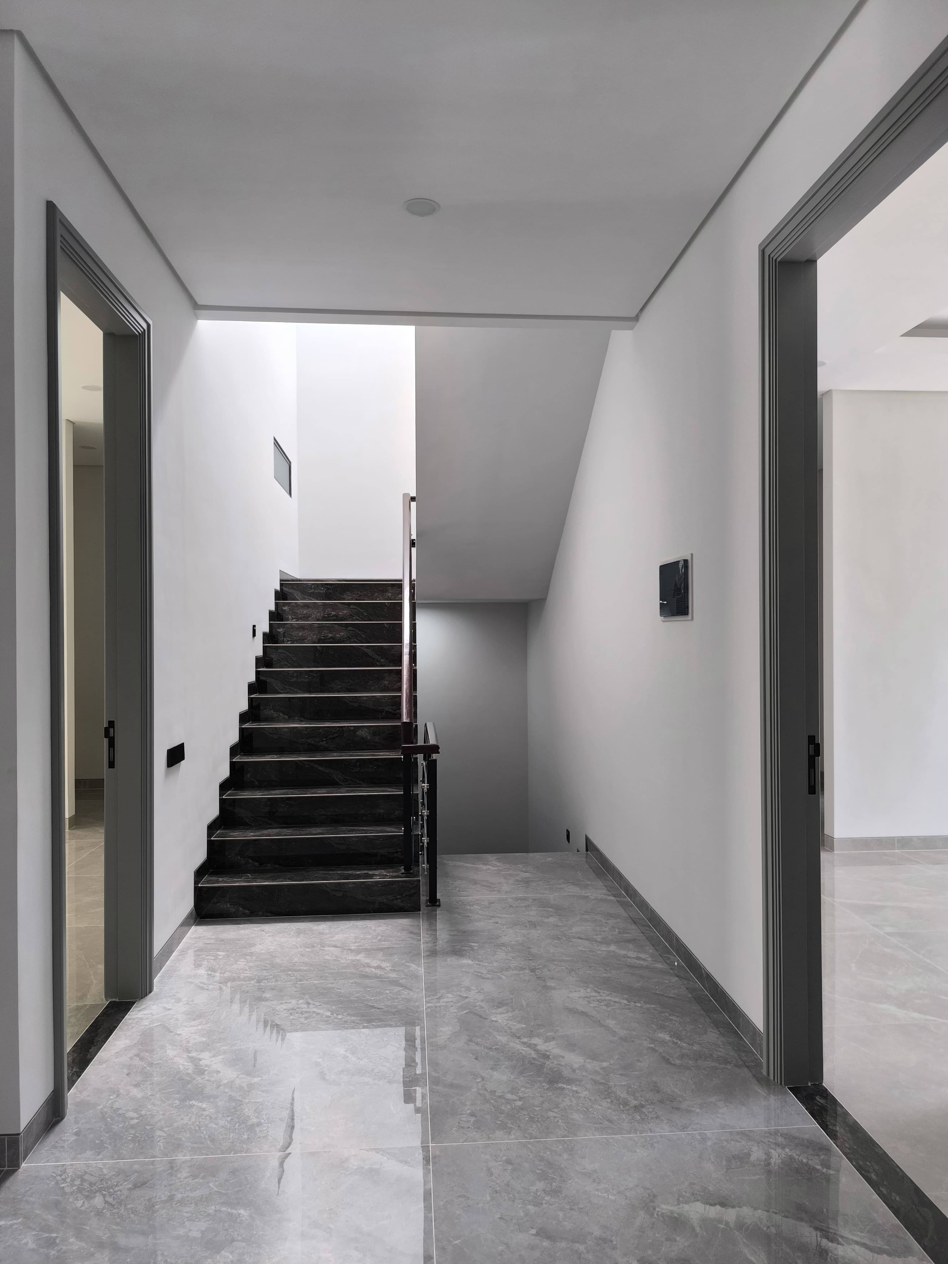 Rumah New Gress Modern WATERFRONT CBD Citraland, dekat UC