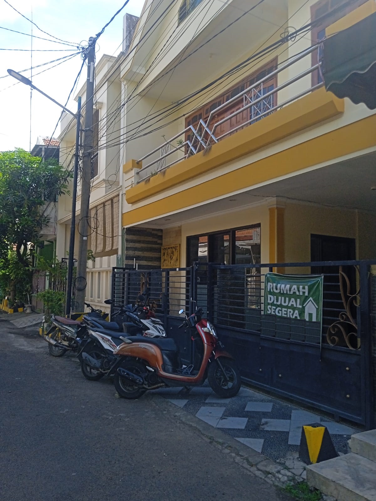 rumah dijual semolowaru indah surabaya