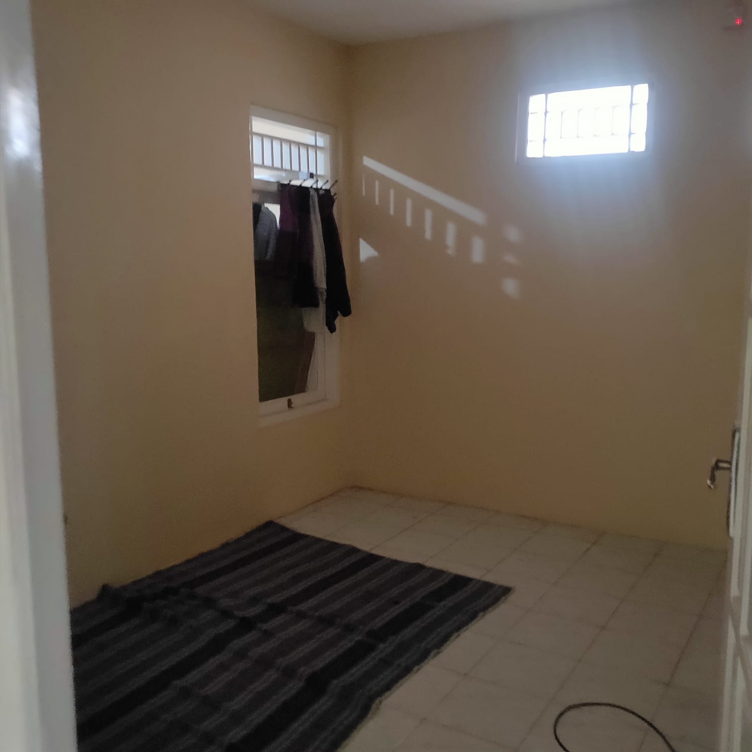 Disewakan 2 unit rumah komplek terbuka di Duren Sawit, Jakarta