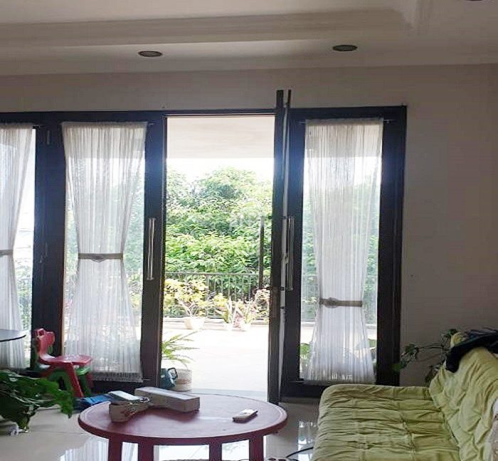 Rumah Dijual 2 Lantai Siap Huni di Villa Dago Pamulang