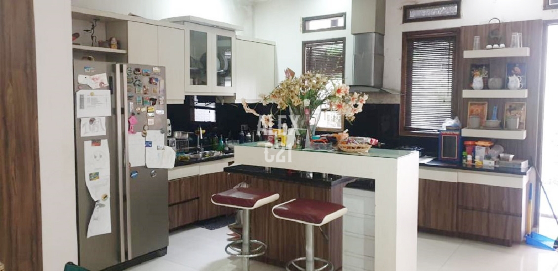 Rumah Dijual 2 Lantai Siap Huni di Villa Dago Pamulang