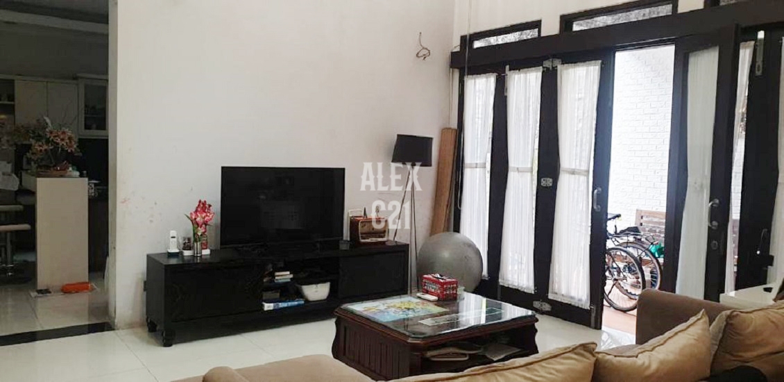 Rumah Dijual 2 Lantai Siap Huni di Villa Dago Pamulang