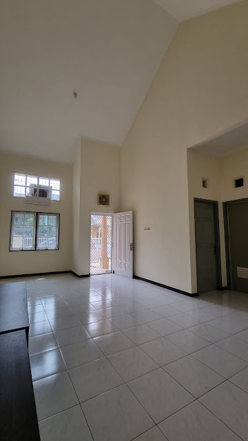 SEWA Rumah Taman Pondok Indah, Wiyung, Surabaya - Hommy & Cosy