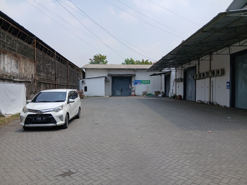 Sewa 2Unit Gudang Jadi 1 Gudang Strategis di Raya Taman Sidoarjo